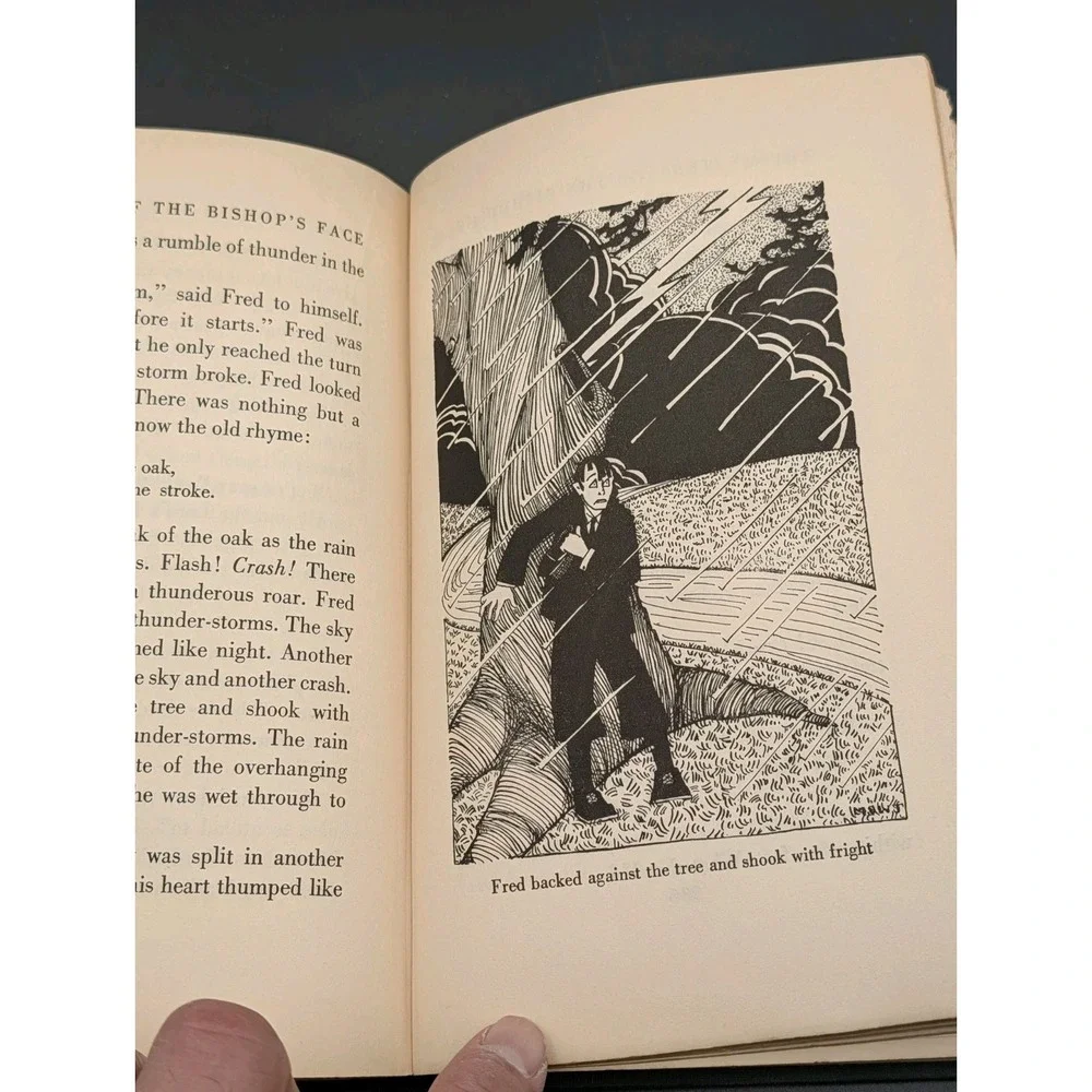 Vintage Hillyer, V. M. The Dark Secret‎ Hardback No DC
